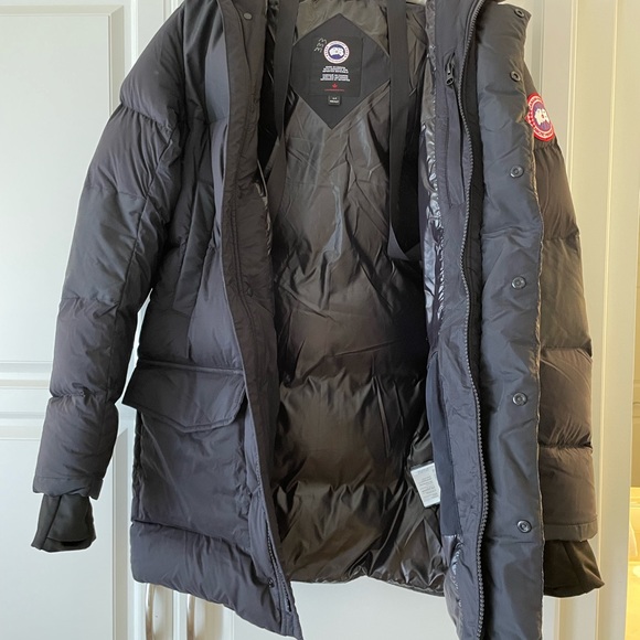 Canada Goose Armstrong Parka - Picture 5 of 7